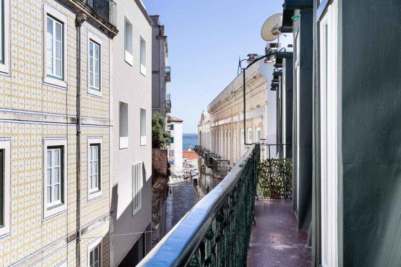 Joivy Marvelous 3-Bed Home With Astonishing View And Terrace, Nearby St George Castle Lissabon Exterior foto