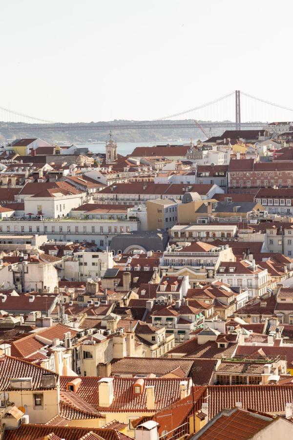 Joivy Marvelous 3-Bed Home With Astonishing View And Terrace, Nearby St George Castle Lissabon Exterior foto